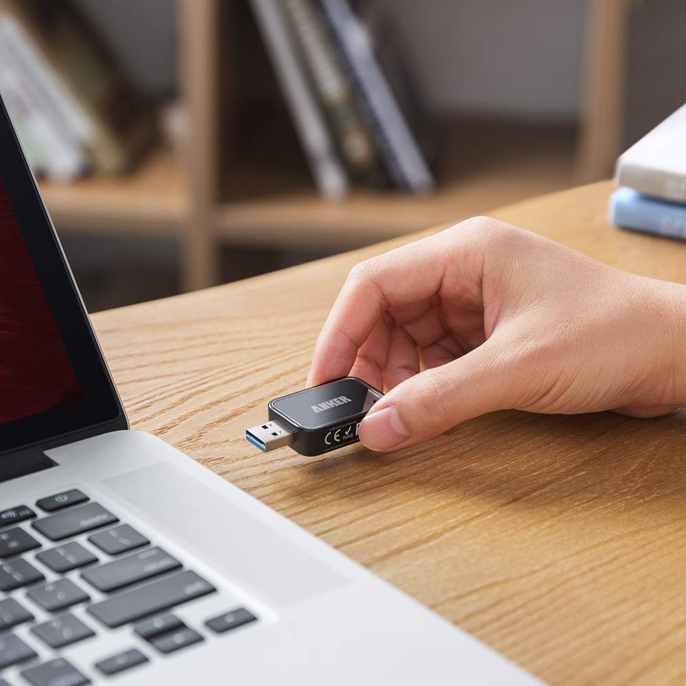 Anker 2-in-1 USB 3.0 Portable Card Reader - Image 6
